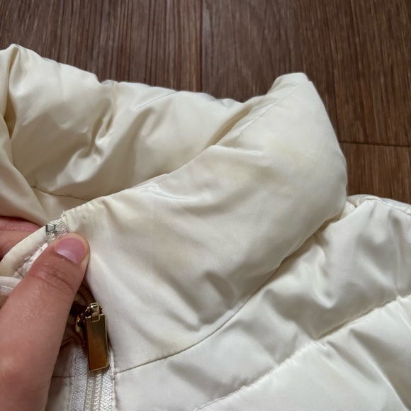 Charter Club Cream Quilted Puffer Vest Full Zipper Size Medium 100% Polyester - Picture 7 of 9